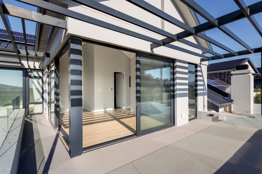 5 Bedroom Property for Sale in Val De Vie Estate Western Cape
